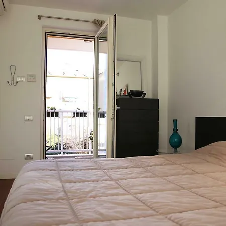 Apartment Toce 13 - Isola Distric Elegant Apt *